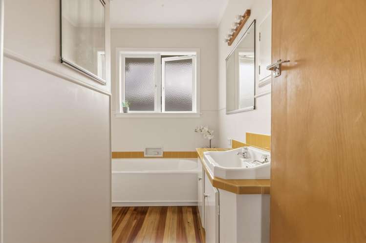 7 Henry Hill Road Taupo_14