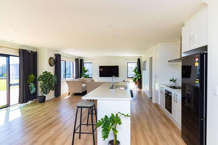 12 Corsica Court Fitzherbert_7