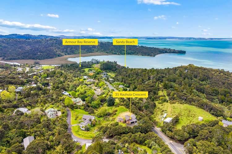31 Rauhuia Crescent Parau_22