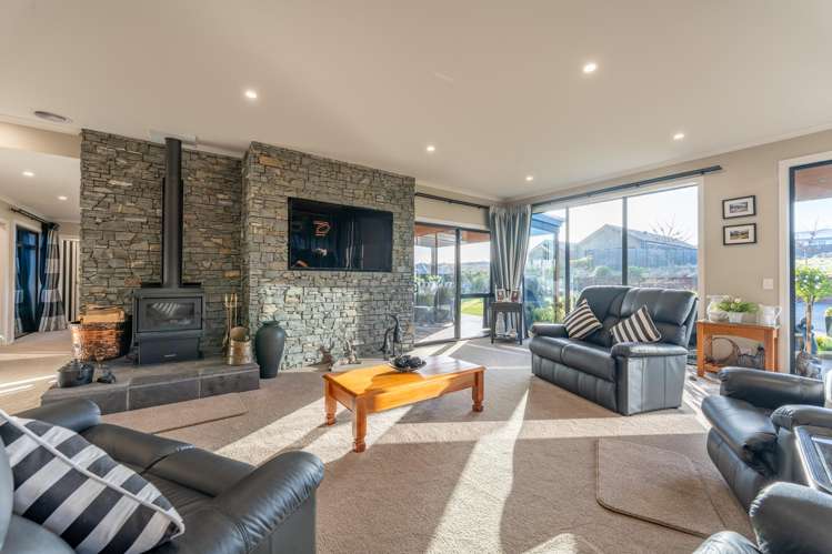 45 Meadowstone Street_3