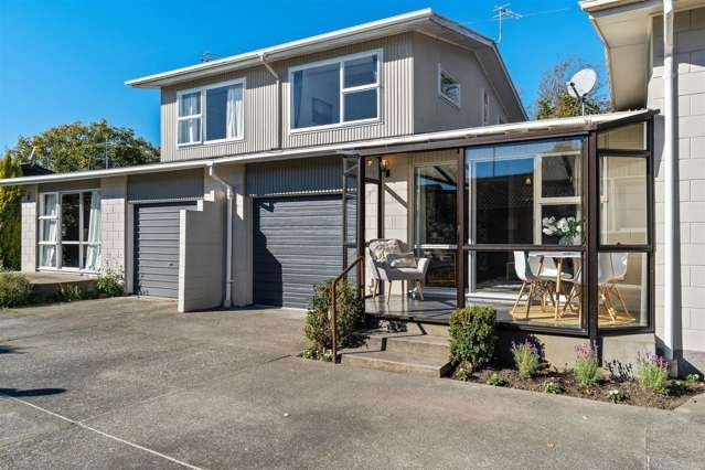Three bedroom Townhouse in Very Location!