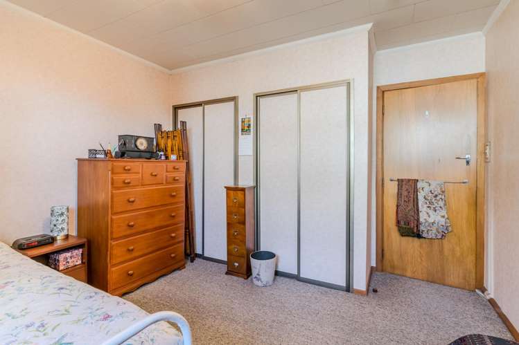 15B Baker Street Caversham_13