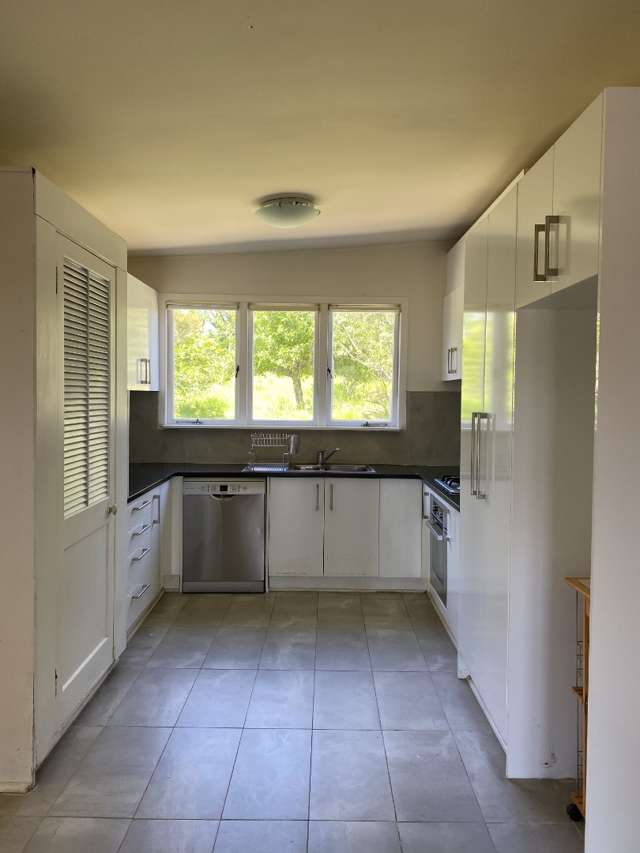 1837b East Coast Road 1656_3