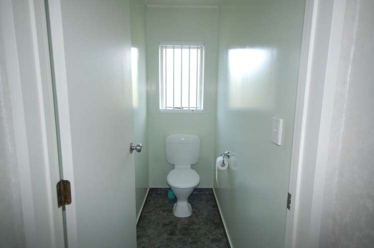 63a Clayburn Road Glen Eden_7