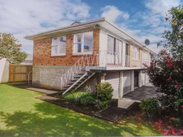 Private 2 Bedroom Mt Albert Unit with Garage