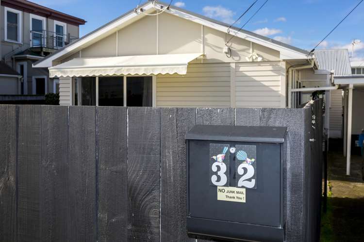 1/32 Bay Street Petone_1