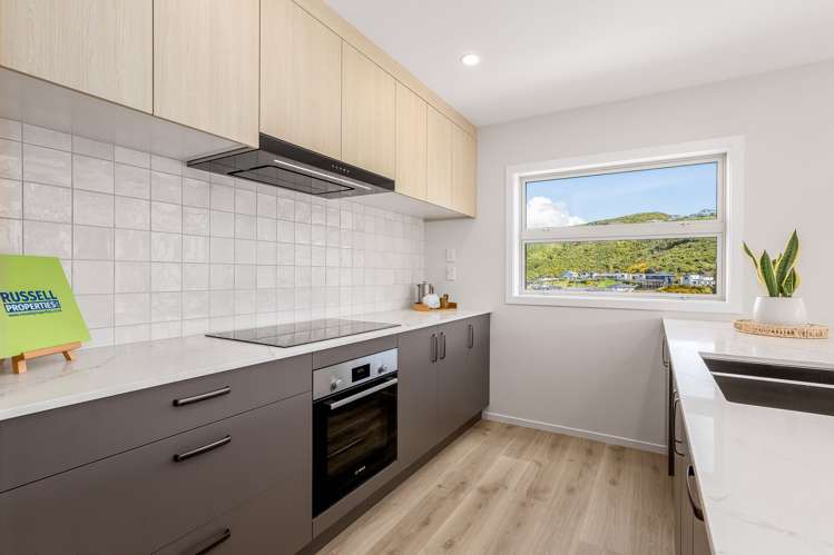 69 Crompton Avenue Churton Park_10