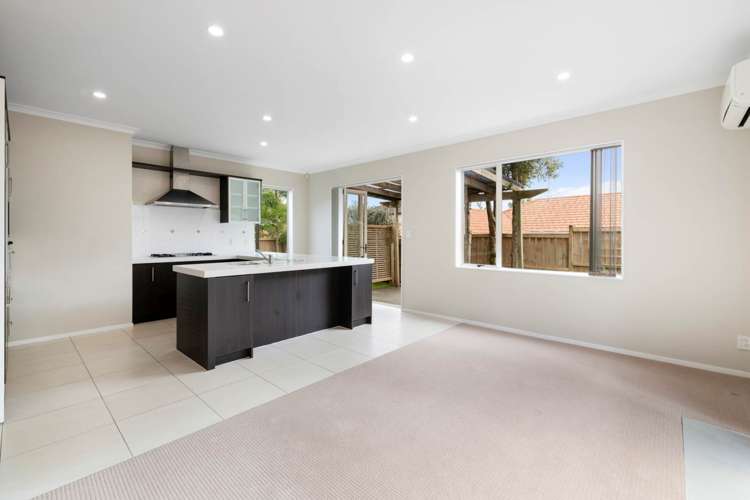 6 Karson Place Flat Bush_16