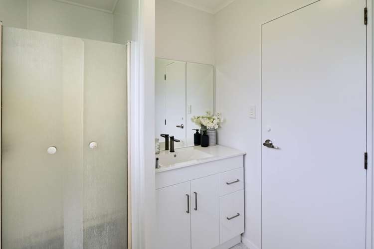 27 Invercargill Drive Kelson_13