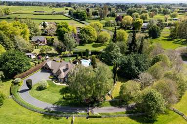 282 Woodside Road_3