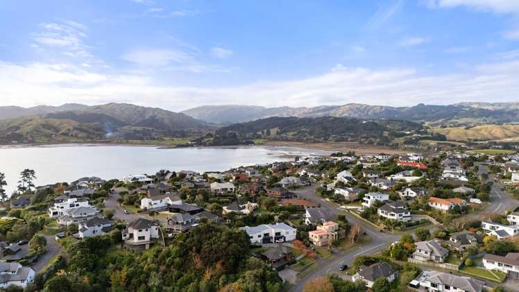 7 Joseph Banks Drive Whitby_21