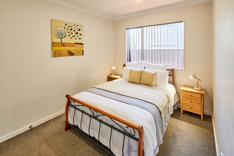 3 Ludlam Crescent Woburn_12