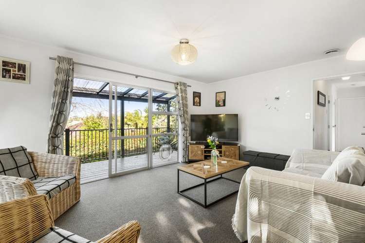 1/6 Phillipa Place Browns Bay_12