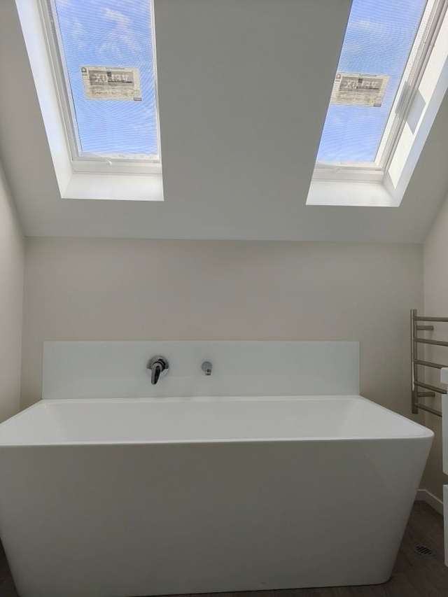 91A Whites Line East Waiwhetu_4