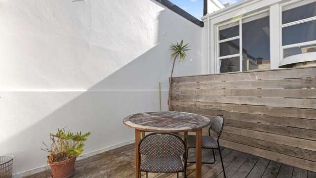 Ground floor/139 Willow Street Tauranga Central_4