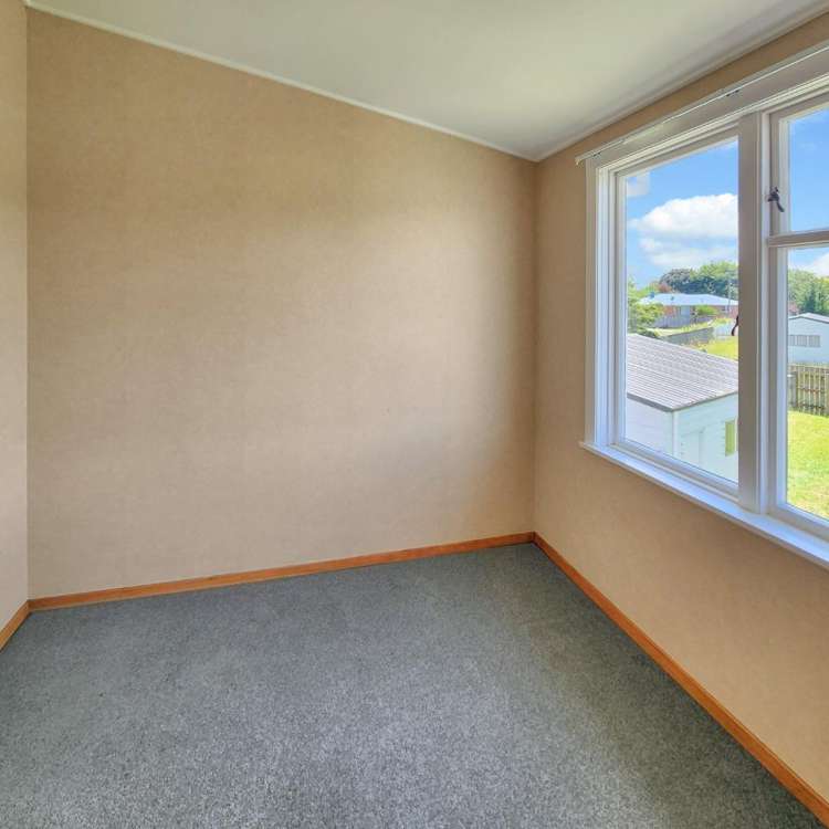 32 Devon Crescent 10985_5