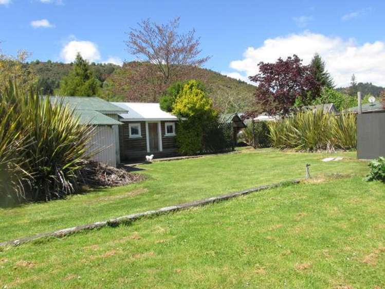 10 Herald Street Reefton_18
