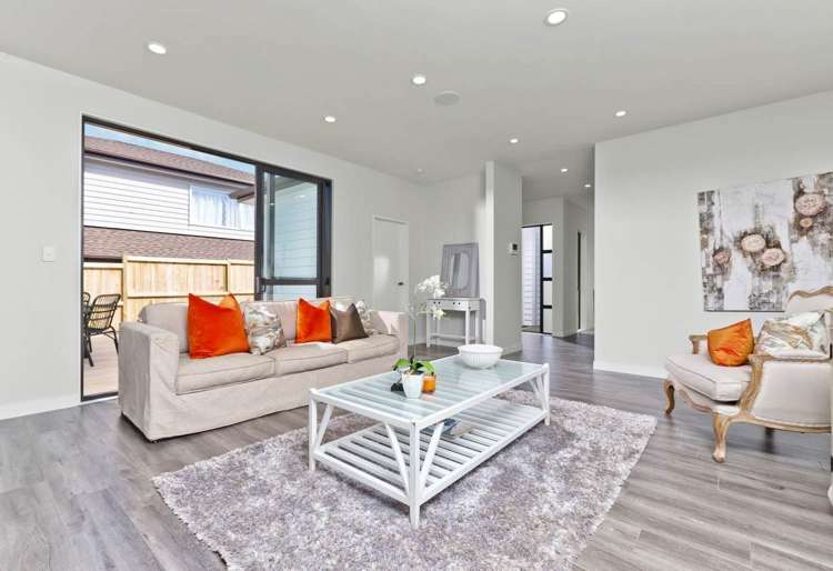 3 Crompton Place Orewa_1