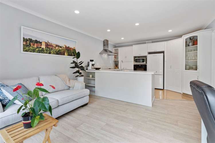 3 Monterey Key Papamoa_9