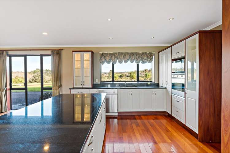 260 State Highway 16 Kumeu_9