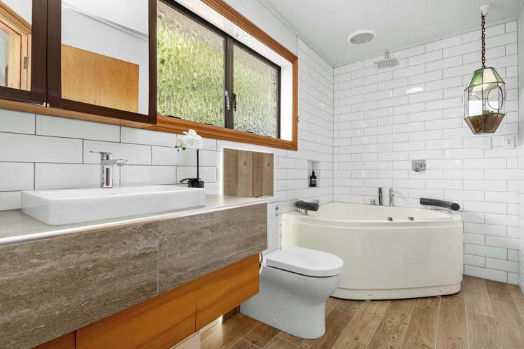 66 Queens Grove Hutt Central_12