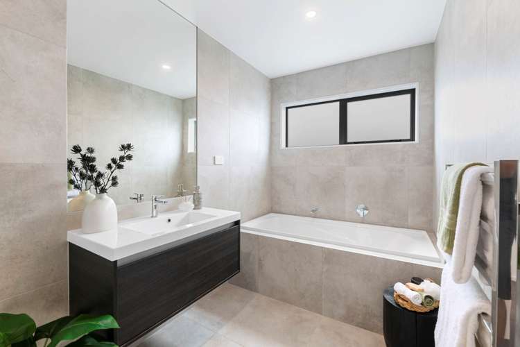 18 Taikura Avenue Red Beach_15