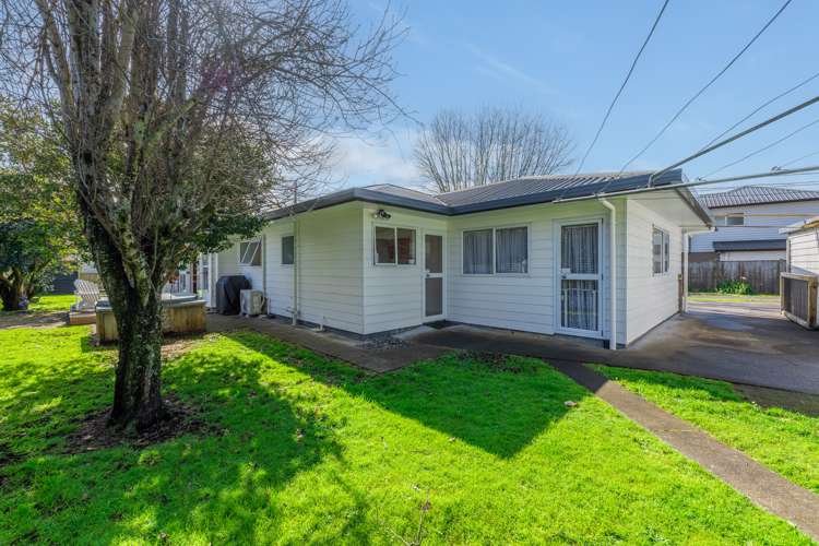 63a Beach Road Pahurehure_25