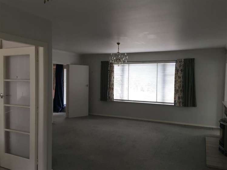 413 High Street South Carterton_6