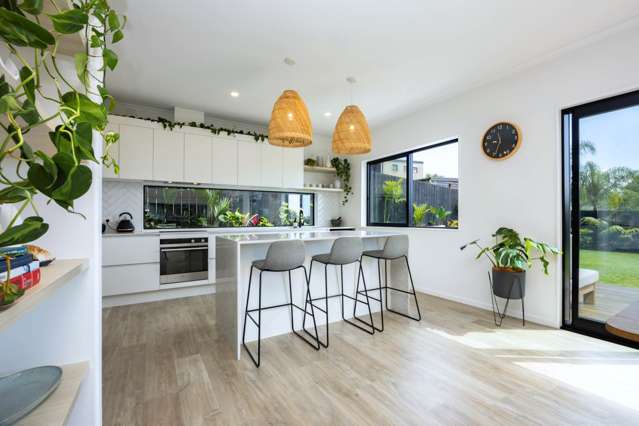 43 Golf Road New Lynn_4