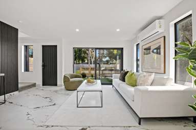 Lot 1-3/57 Yeovil Road_4