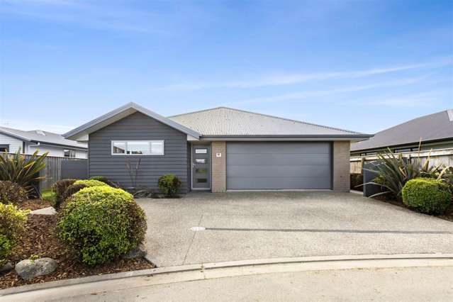 Modern Comfort - Great Location