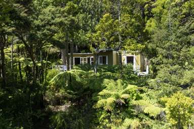 101-103 Lone Kauri Road_4