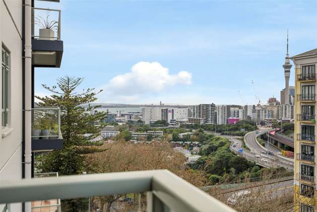 5c/8 Howe Street Freemans Bay_1