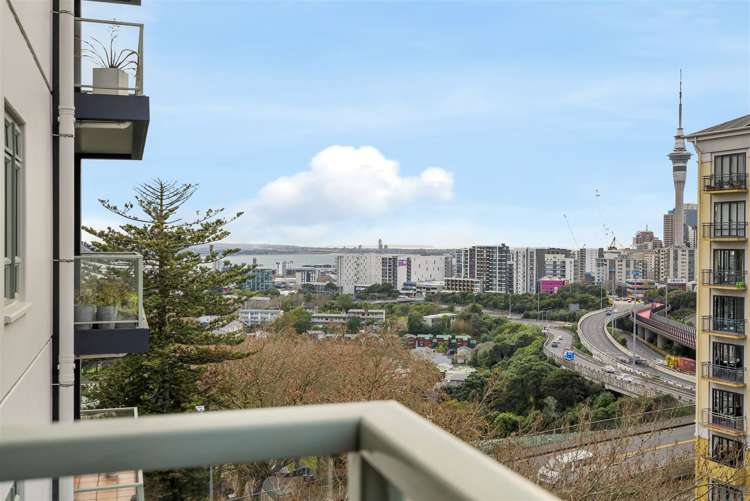 5c/8 Howe Street Freemans Bay_1