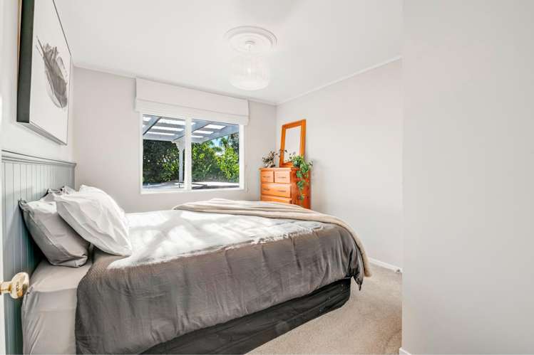 19 Esther Place Red Beach_21