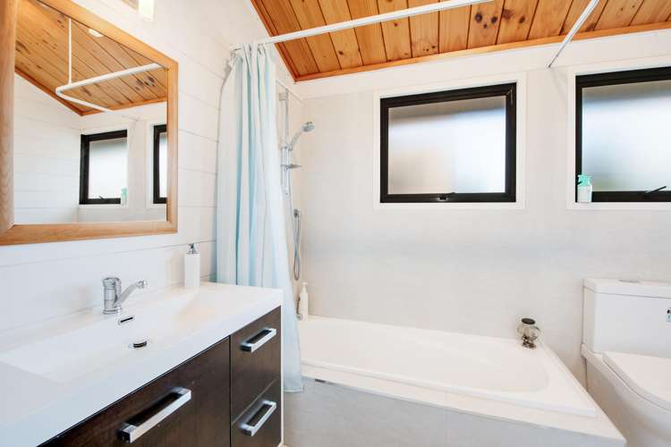 124 Pacific Parade Army Bay_17