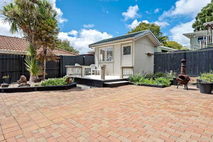 1 Newland Grove Henderson_10