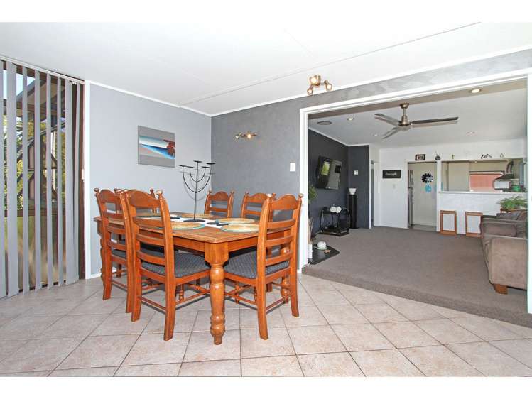 2/871 East Coast Road Northcross_5