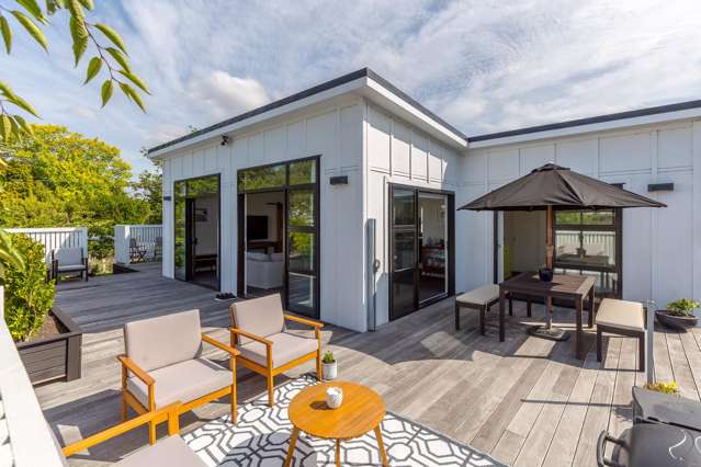 Sunny central living