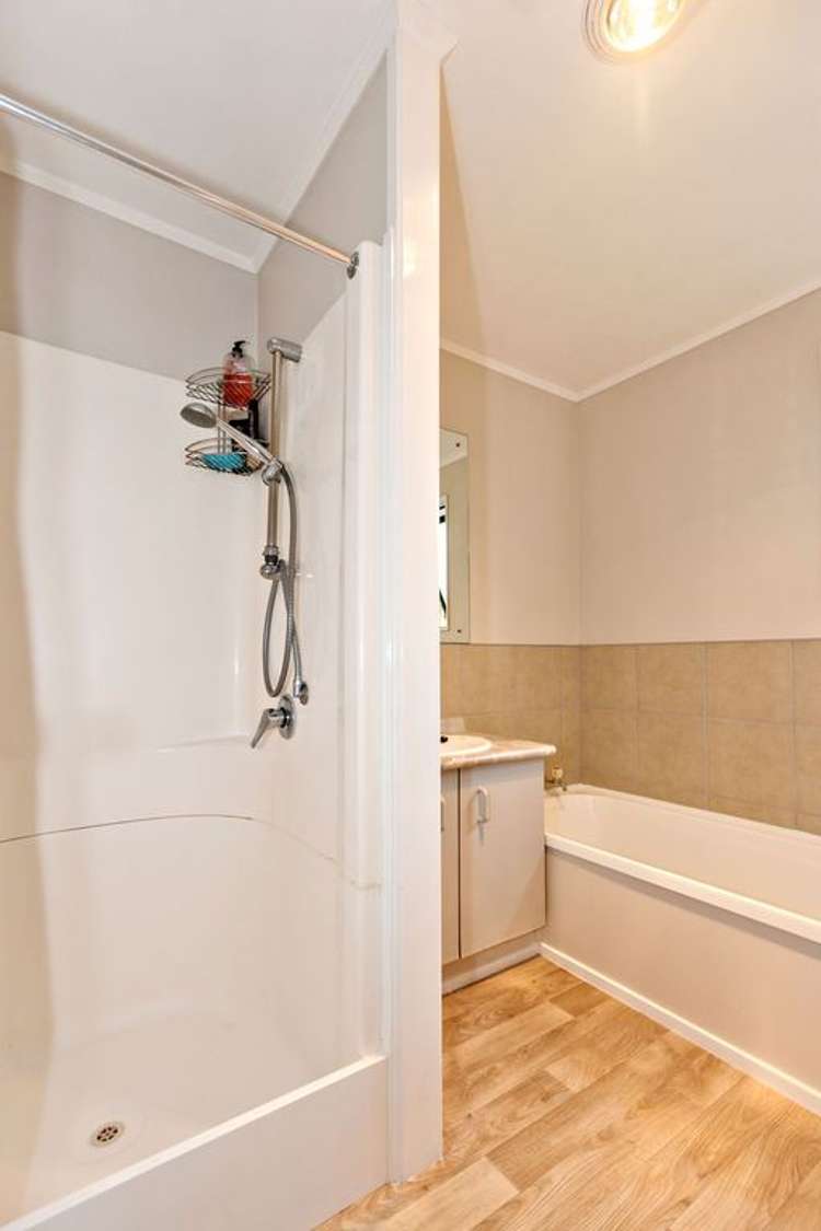 139 Solar Road Glen Eden_18