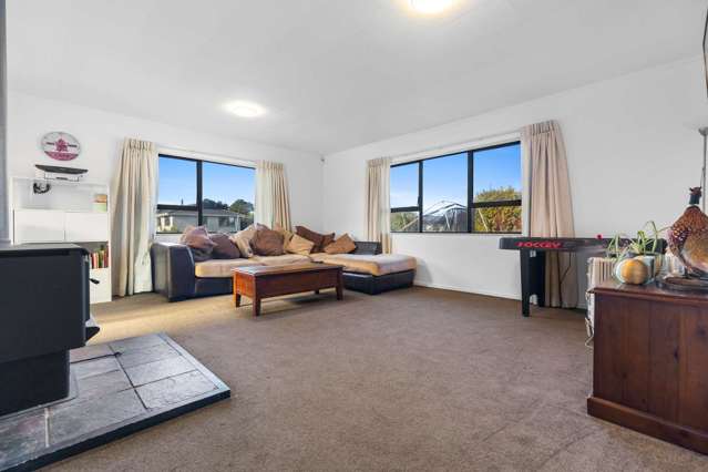 1 Bullmore Place Pukehangi_2