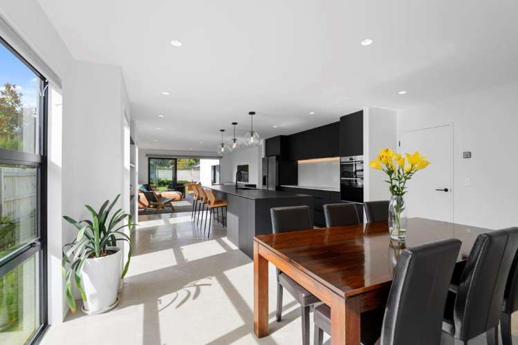 16 Mays Road Saint Albans_6