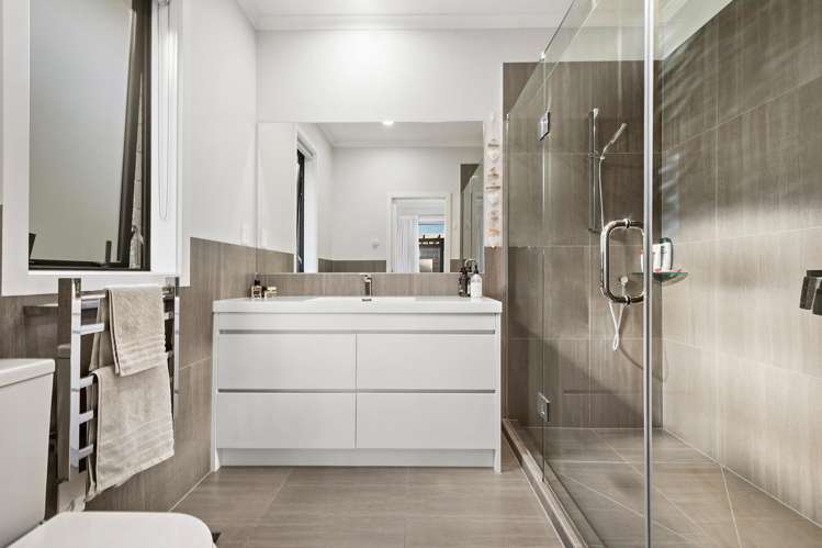 107 Colonial Drive Silverdale_12