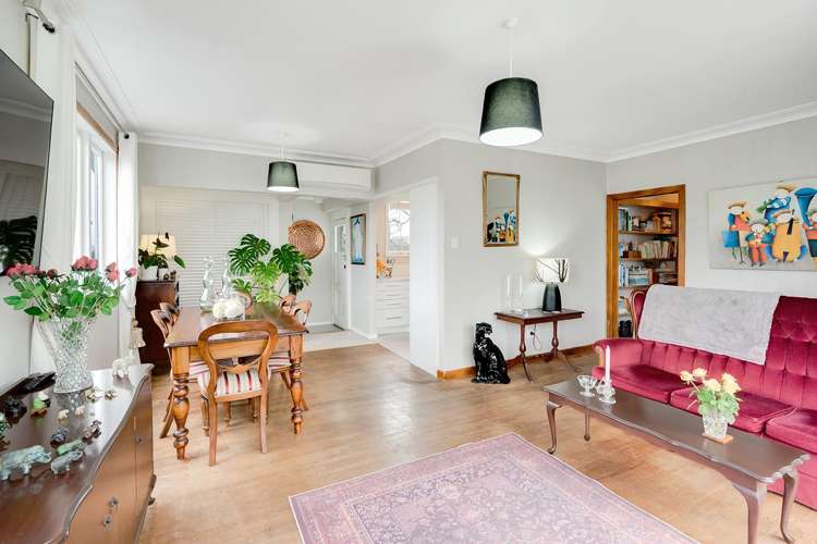 121 Russell Road_3