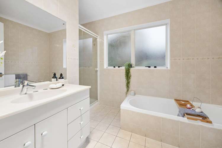 83 Taylor Road Mangere Bridge_13