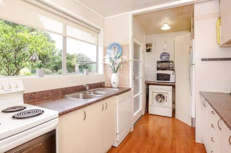 33b Beach Road Te Atatu Peninsula_13