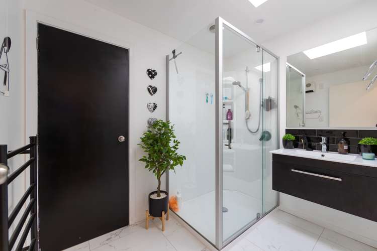 3/909 Clive Street Akina_11