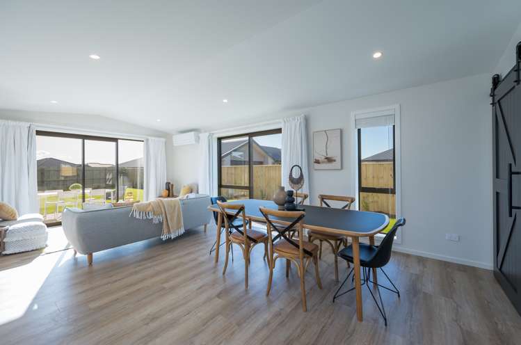 10 Lampton Street Richmond_12