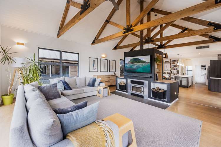 12 Pendeen Crescent Jacks Point_2