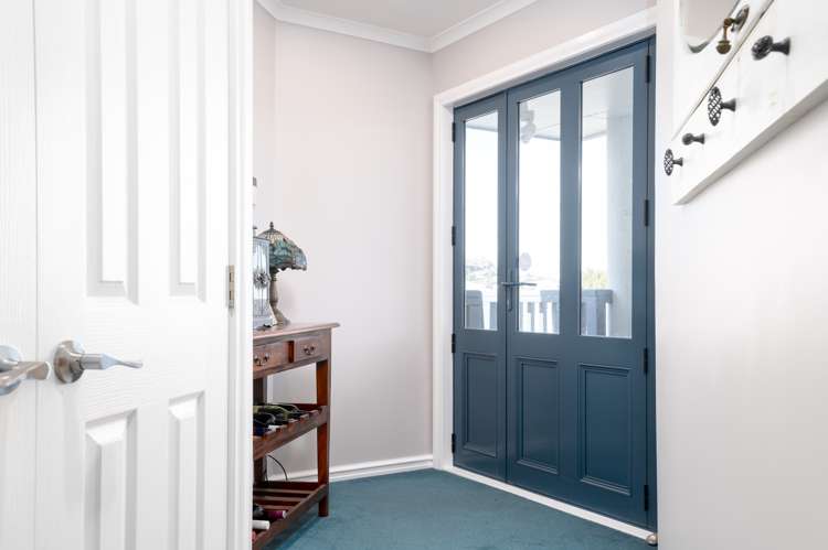 20 Friesian Place Grandview Heights_24
